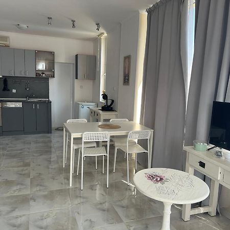 Oazis Sea View Apartment Ravda ภายนอก รูปภาพ